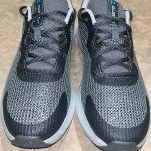 UNDER ARMOUR SURGE SHOES MENS SIZE 11 ***EUC***
